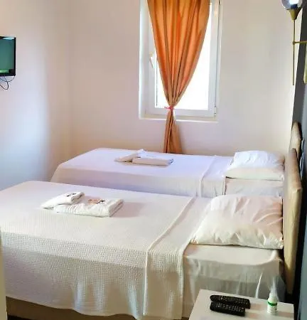 Hotel Haluk *